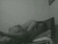 Little Lupe lèche porno en direct gratuit la chatte de ses amis