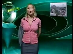 L'écolière mignonne Noriko Kago a son uniforme enlevé et ses seins serrés porno femme