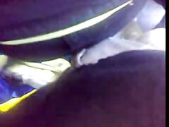 Jeune brune x porno allemand profite de deux bites