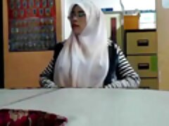 Lil Lexy streaming porno gratuit joue avec une sucette