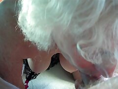 Coral May Hall se déshabille de maman xx sa lingerie sexy