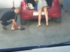 Kat Young se masturbe porno en direct gratuit devant la caméra