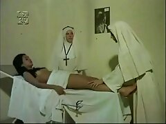 Arkida belle mère xxx aime sucer des bites et baiser des mésanges